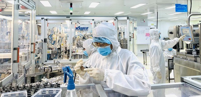 Tuyển 15 nữ sản xuất thiết bị y tế